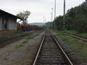 A teherforgalom viszont rendszeres, �gy b�r m�r nem �n�ll� vonal (1997 �ta iparv�g�nynak sz�m�t). M�ra itt fejezz�k be, holnap haladunk tov�bb Szil�zia fel�.