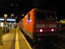 El�sz�r befutott egy aut�sz�ll�t� szerelv�ny az els� v�g�nyra, ahov� a drezdai S-Bahn volt ki�rva... Az S-Bahn cser�be bej�tt a harmadikra, ahova ki�rva...