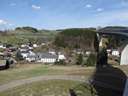 ..hanem a baloldalt l�that�, 1888-ban �p�lt viadukt. Jobbra pedig az ut�dok tavalyi k�z�ti term�se