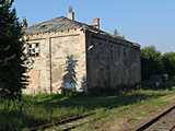 B�r m�r t�bbsz�r j�rtam erre, eddig m�g nem ilyen j� alkalom, mint most, hogy v�gig az ablakban tudtam volna l�gni. Ez Kovarska �llom�s egyre rosszabb �llapotban l�v� felv�teli �p�lete