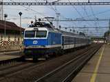 A 150.205 Uherske Hradiste fel�l hoz egy gyorsvonatot