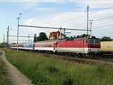 Id�n m�r bej�rnak Csehorsz�gba a szlov�k 361.1-esek, itt �ppen egy zsolnai expresszel