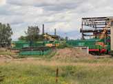 Testv�tek egym�s mellett a dep�ban