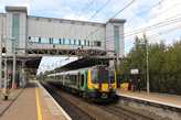 A Merseyrail járatain túl (amik saját pályán járnak) megfordulnak itt a Northern, London Northwestern, East Midlands és Transport for Wales járatok is